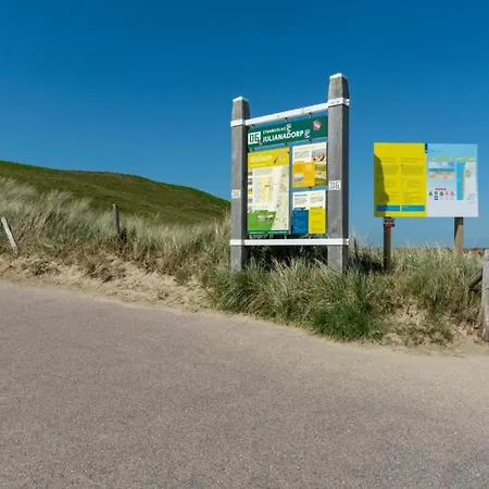 Apartament In By The Sea