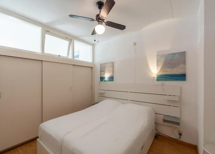 In By The Sea 公寓 *